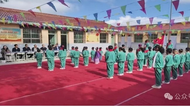 情暖六一 愛心助學(xué)——甘肅金控集團駐村工作隊開展“六一”慰問活動